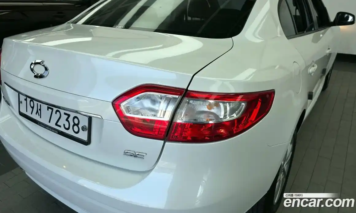 Renault SM3 2014 1.6 гидро в Москве № 1321400, фото 8