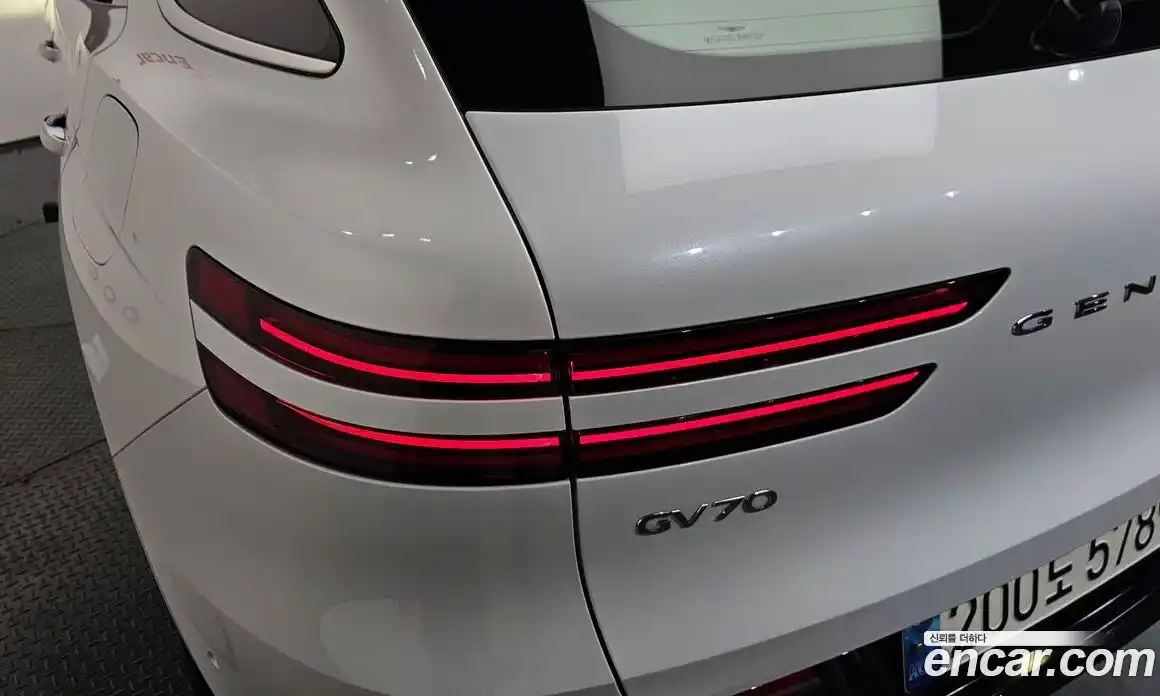 Genesis GV70 2023 2.5 гидро в Москве № 1343305, фото 9