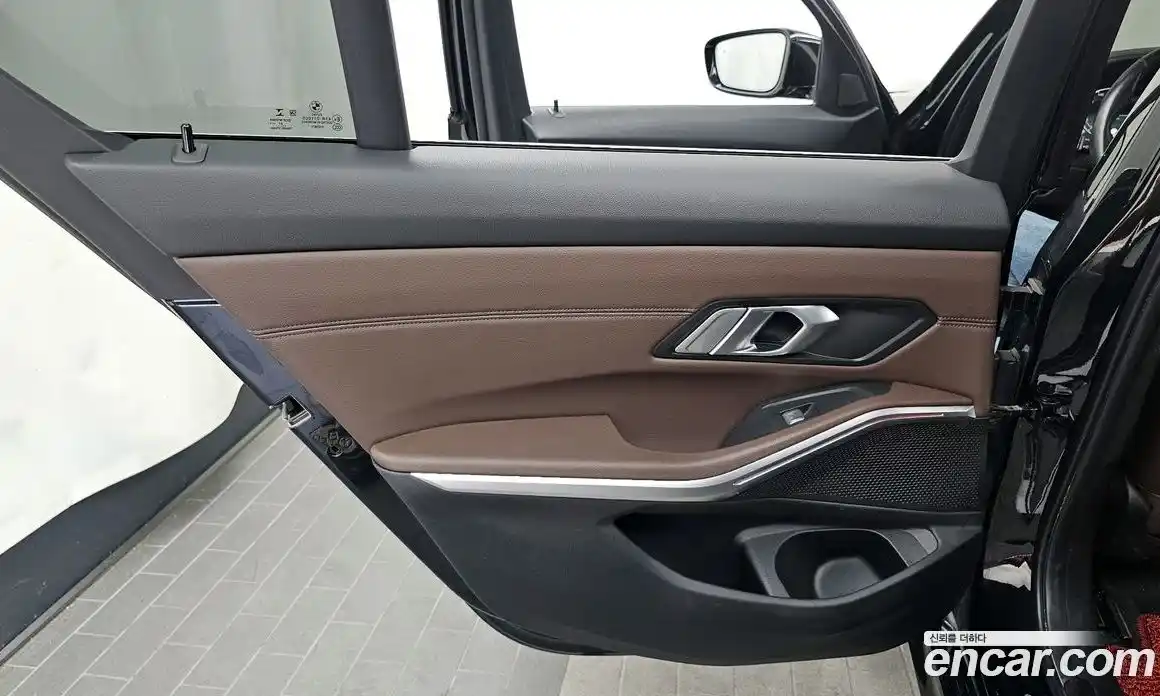BMW 3-Series 2022 2.0 гидро, фото 15