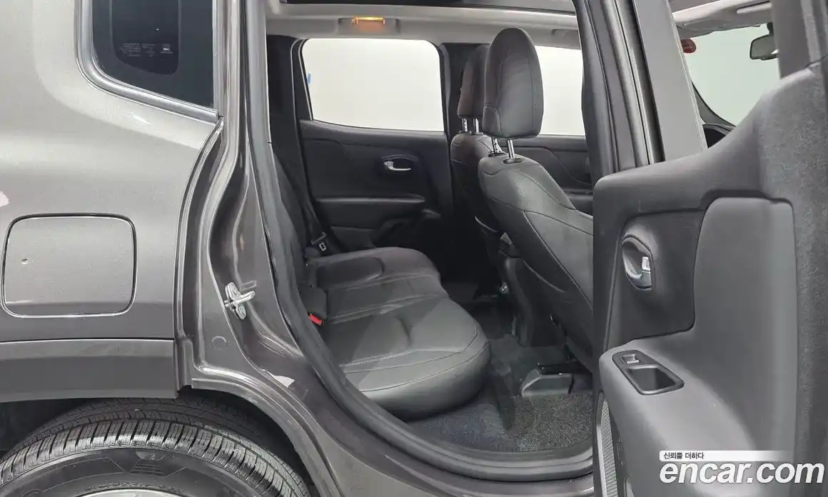 Jeep Renegade 2020 1.6 гидро в Москве № 1350600, фото 18