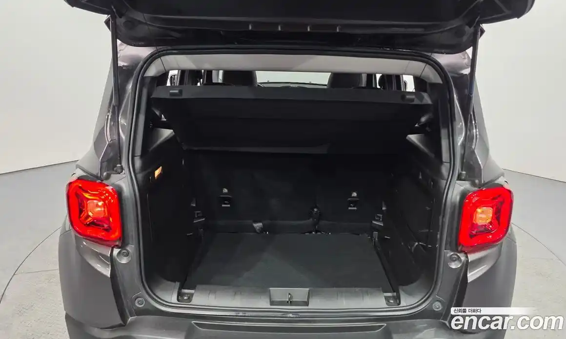 Jeep Renegade 2020 1.6 гидро в Москве № 1350600, фото 26