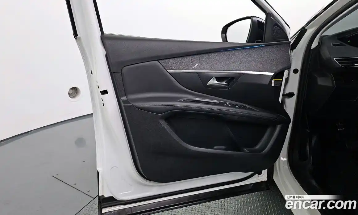Peugeot 3008 2018 1.6 гидро в Москве, фото 14