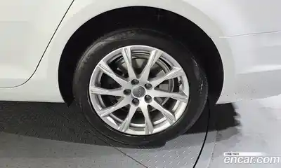 Audi A4 2018 2.0 гидро в Москве № 1404376, миниатюра 7