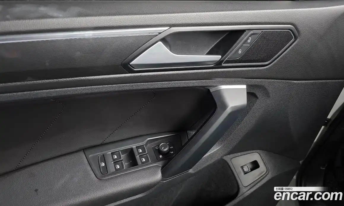 Volkswagen Tiguan 2020 2.0 гидро в Москве № 1405543, фото 19