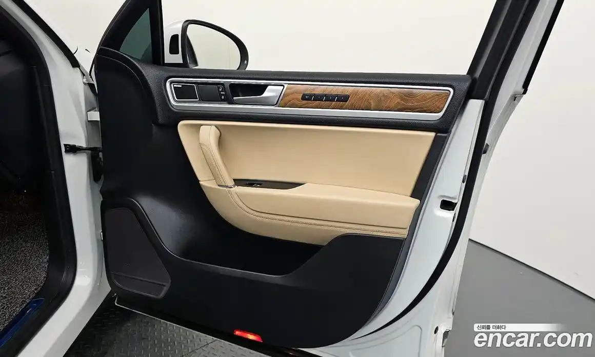 Volkswagen Touareg 2016 3.0 гидро в Москве № 1405587, фото 14