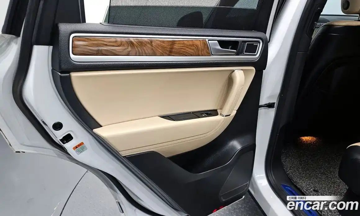 Volkswagen Touareg 2016 3.0 гидро в Москве № 1405587, фото 15
