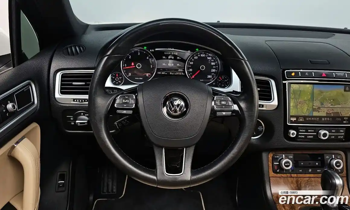 Volkswagen Touareg 2016 3.0 гидро в Москве № 1405587, фото 19