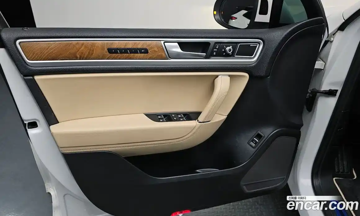 Volkswagen Touareg 2016 3.0 гидро в Москве № 1405587, фото 27