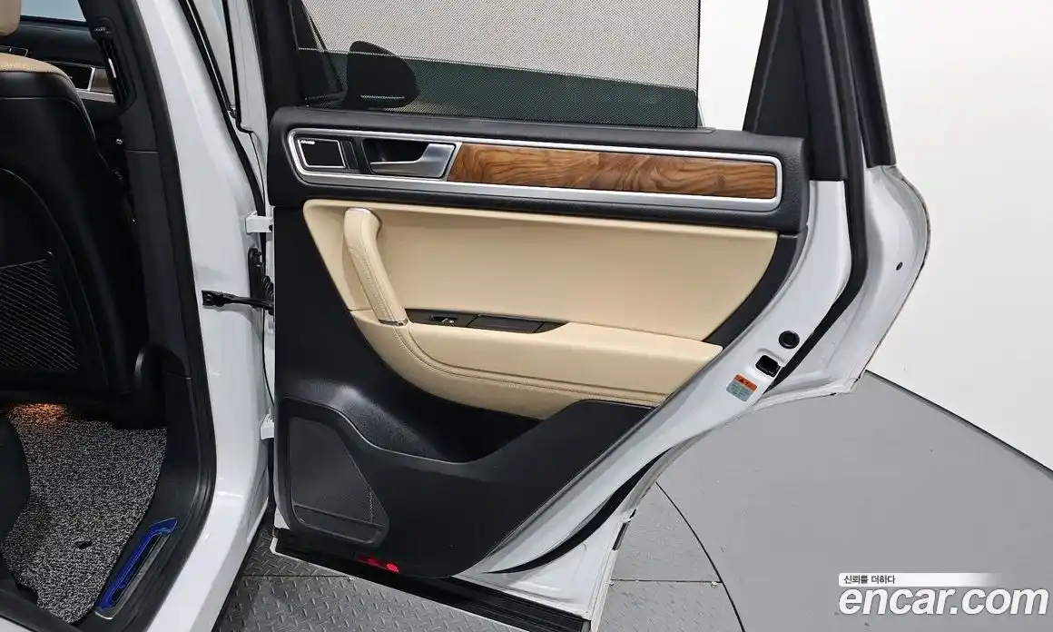 Volkswagen Touareg 2016 3.0 гидро в Москве № 1405587, фото 28