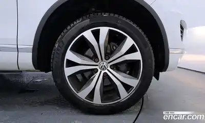 Volkswagen Touareg 2016 3.0 гидро в Москве № 1405587, миниатюра 7