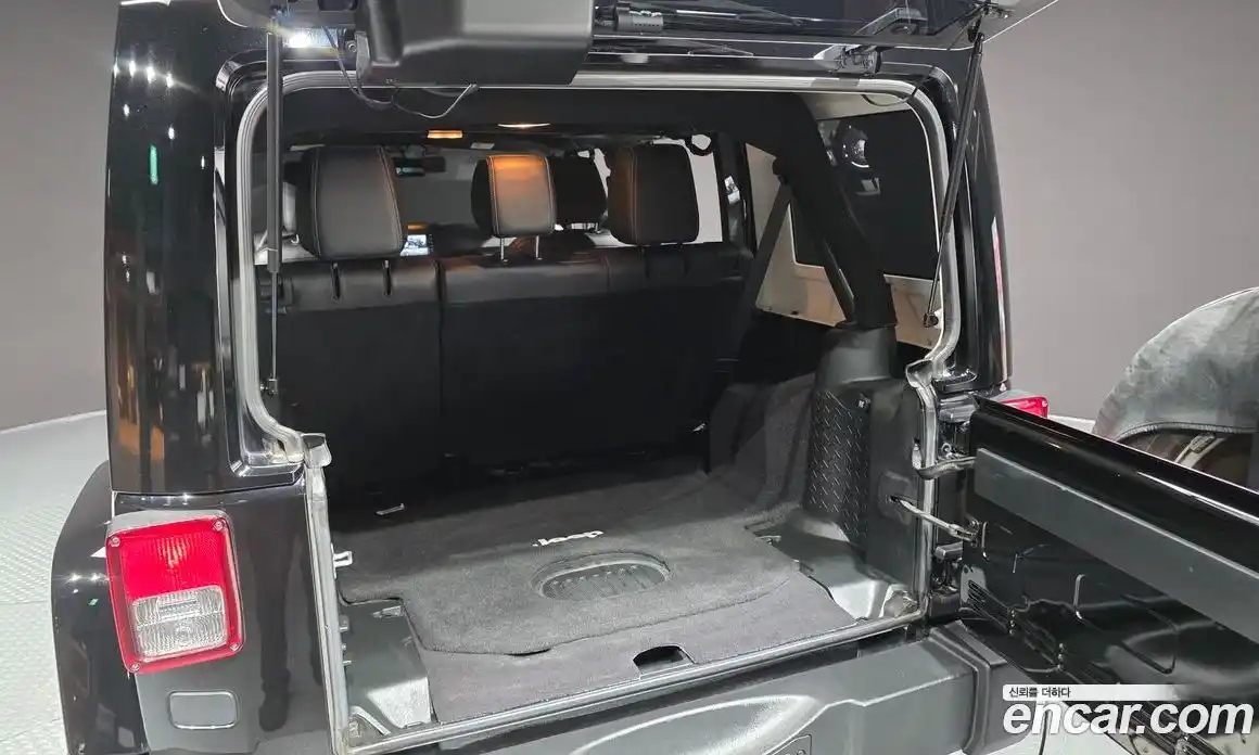 Jeep Wrangler 2017 3.6 гидро в Москве № 1405808, фото 26
