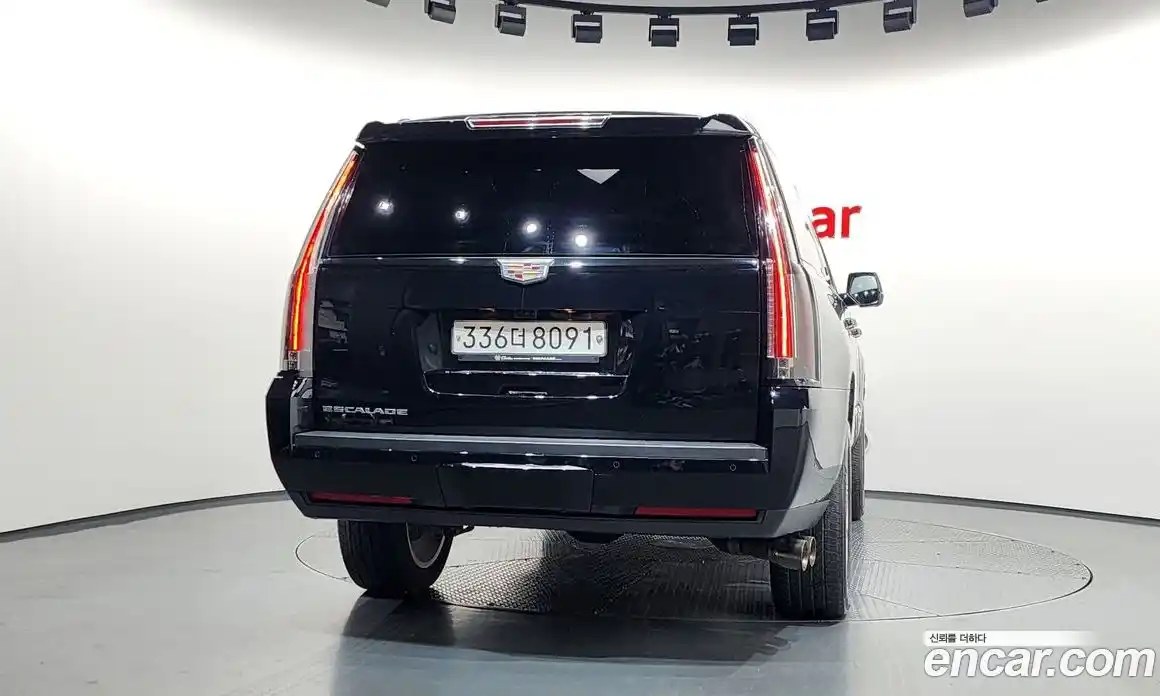 Cadillac Escalade 2019 6.2 гидро в Москве № 1406534, фото 4
