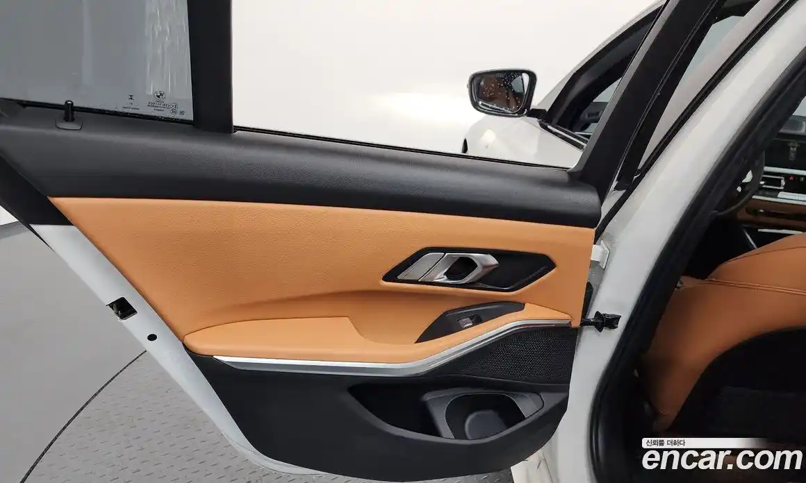 BMW 3-Series 2022 2.0 гидро, фото 15