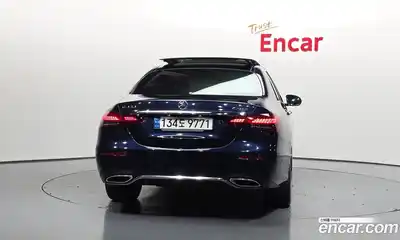 Mercedes-Benz E-Class 2022 2.0 гидро в Москве № 1421808, миниатюра 4
