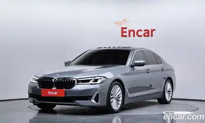 BMW 5-Series, 2022