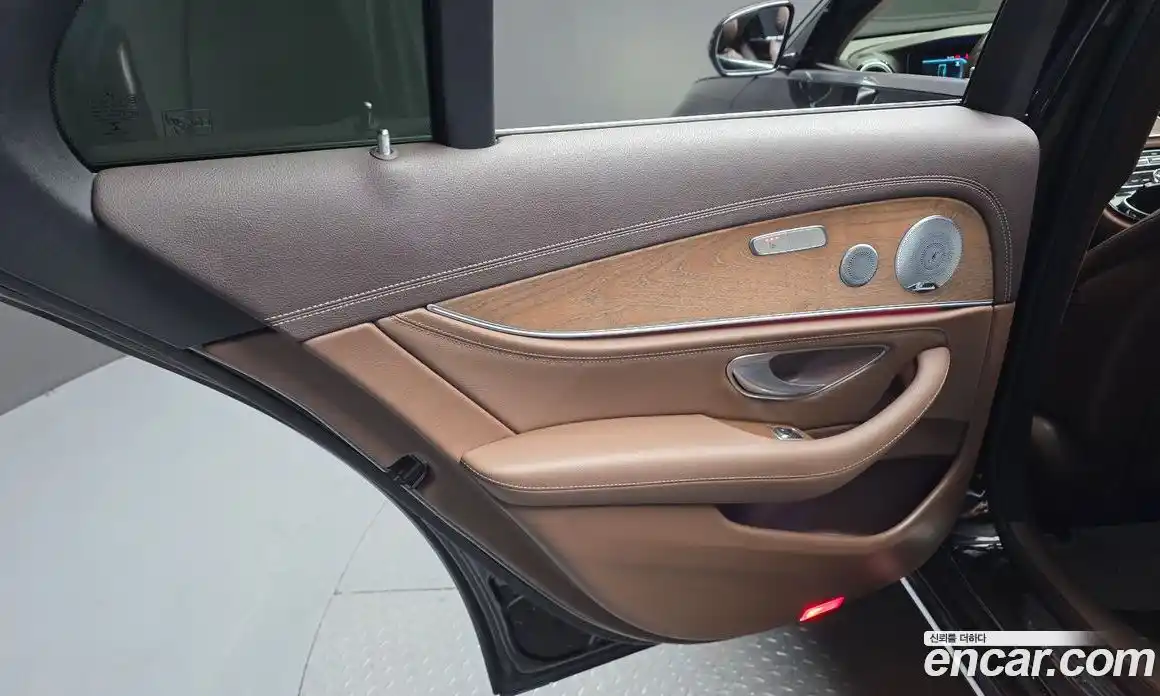 Mercedes-Benz E-Class 2018 2.0 гидро в Москве № 1544949, фото 15