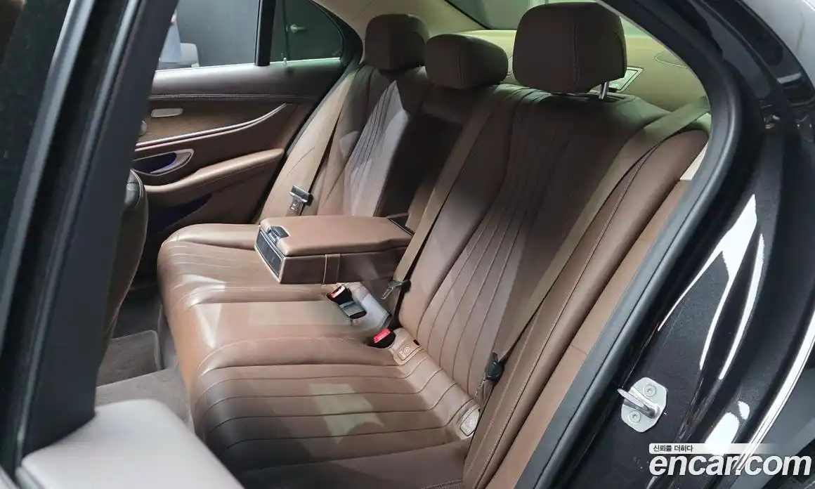 Mercedes-Benz E-Class 2018 2.0 гидро в Москве № 1544949, фото 16