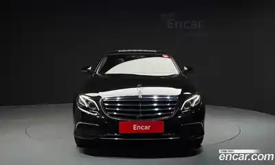 Mercedes-Benz E-Class 2018 2.0 гидро в Москве № 1544949, миниатюра 3