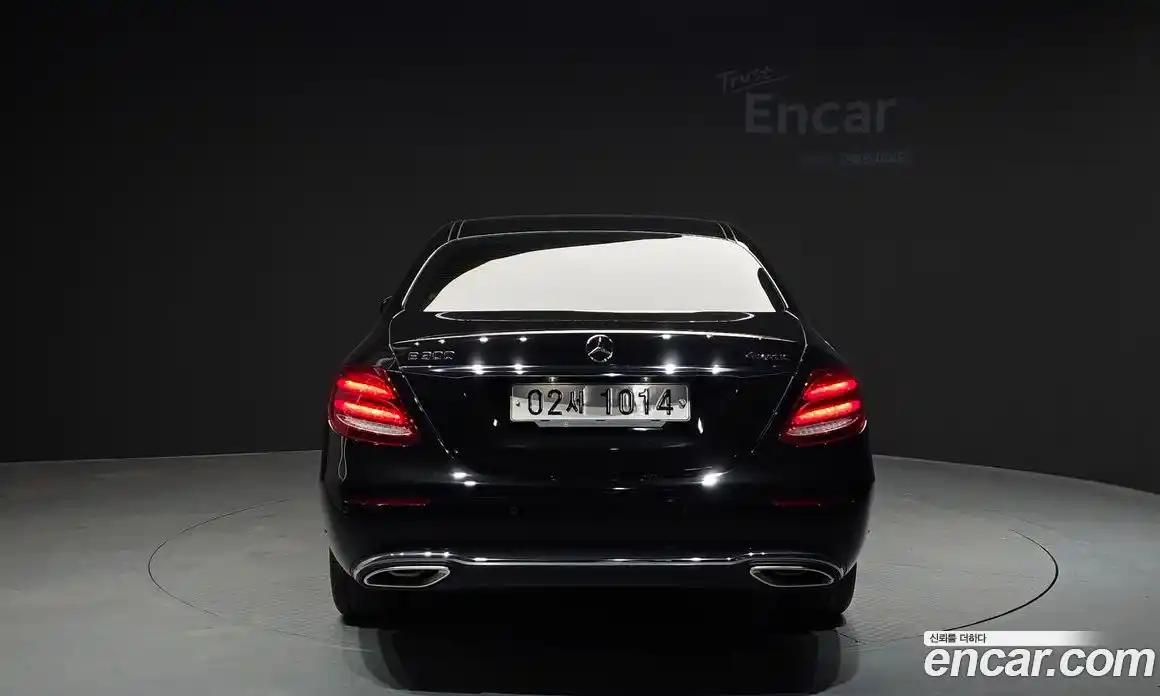 Mercedes-Benz E-Class 2018 2.0 гидро в Москве № 1544949, фото 4