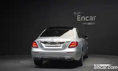Mercedes-Benz E-Class 2019 2.0 гидро в Москве № 1545770, миниатюра 4