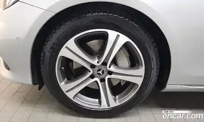 Mercedes-Benz E-Class 2019 2.0 гидро в Москве № 1545770, миниатюра 5