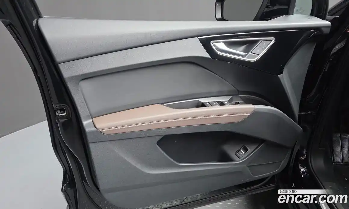 Audi Q4 e-tron 2022 0.2 гидро в Москве № 1546259, фото 14