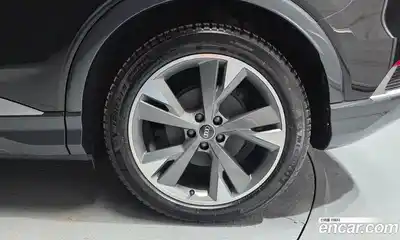 Audi Q4 e-tron 2022 0.2 гидро в Москве № 1546259, миниатюра 7