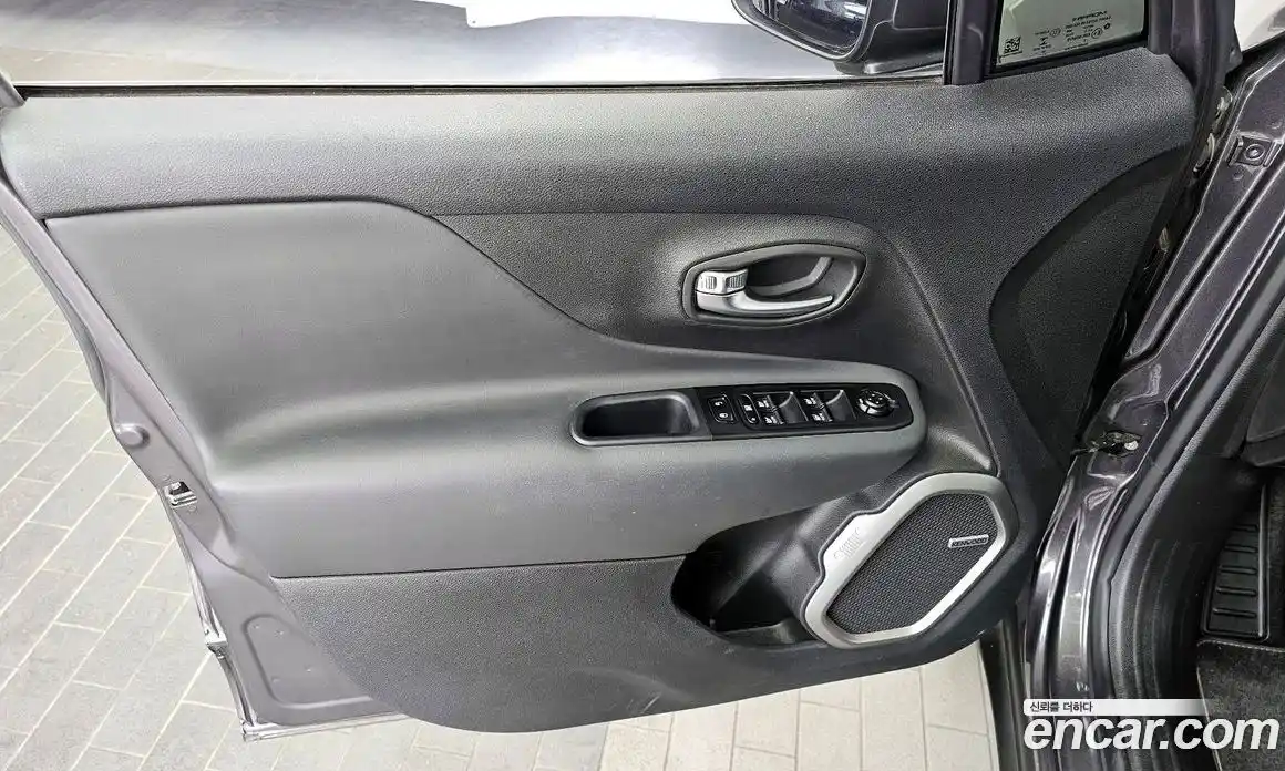 Jeep Renegade 2021 2.4 гидро в Москве № 1549746, фото 14