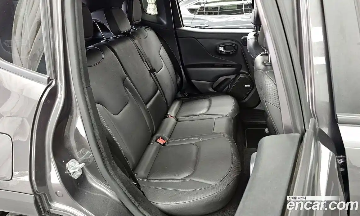 Jeep Renegade 2021 2.4 гидро в Москве № 1549746, фото 17