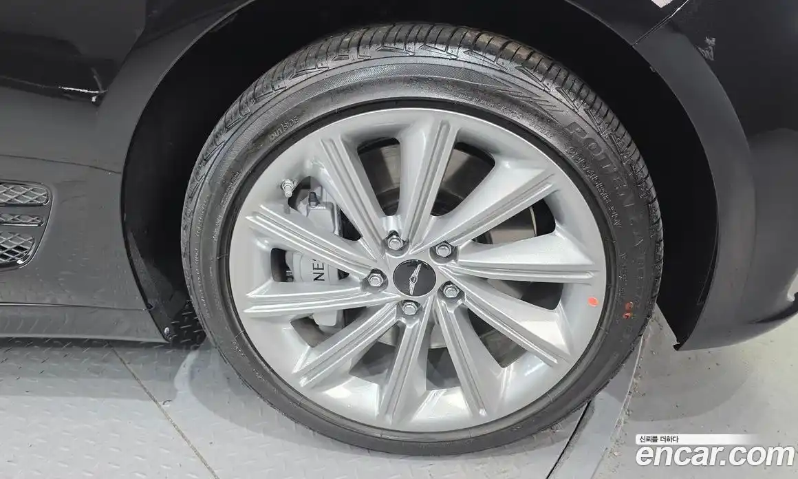 Genesis G70 2024 2.5 гидро в Москве, фото 7