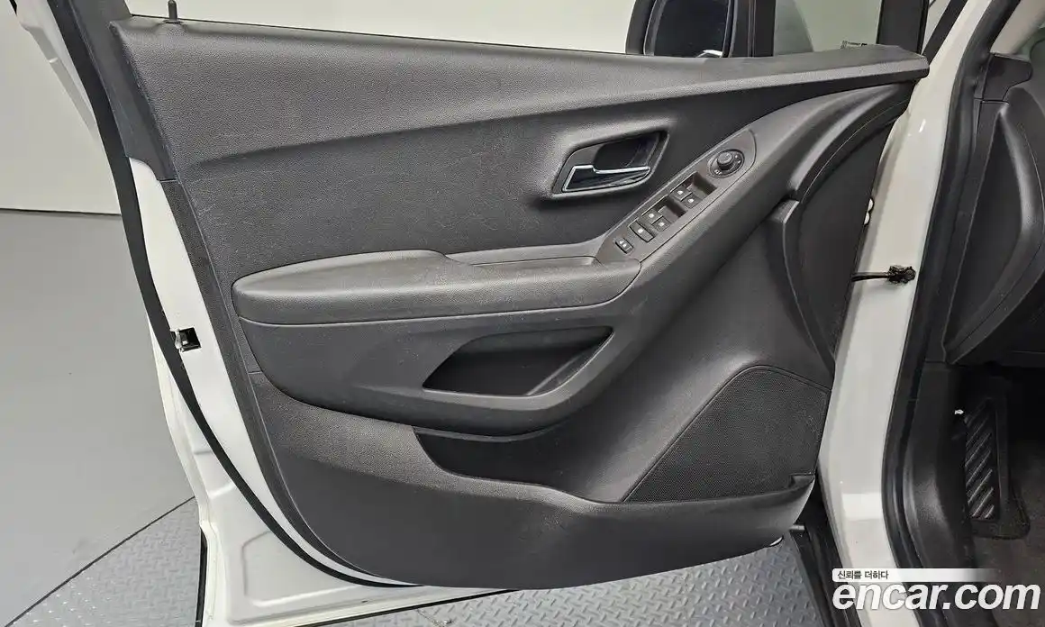 Chevrolet Trax 2015 1.4 гидро в Москве № 1614817, фото 14