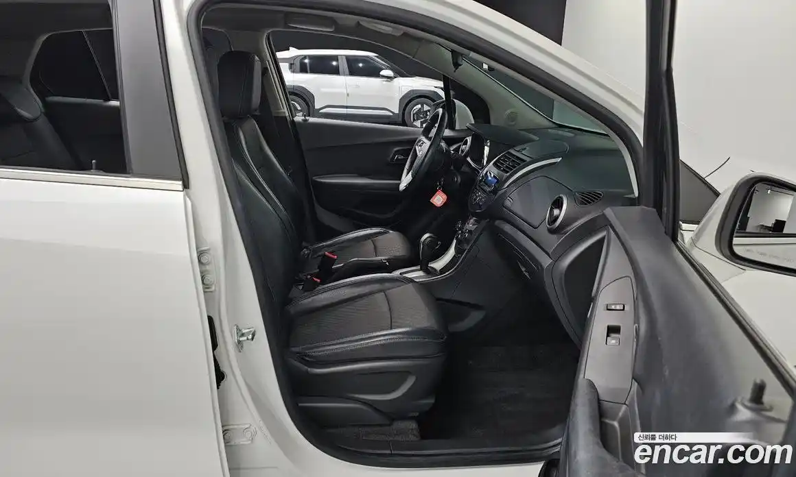 Chevrolet Trax 2015 1.4 гидро в Москве № 1614817, фото 16