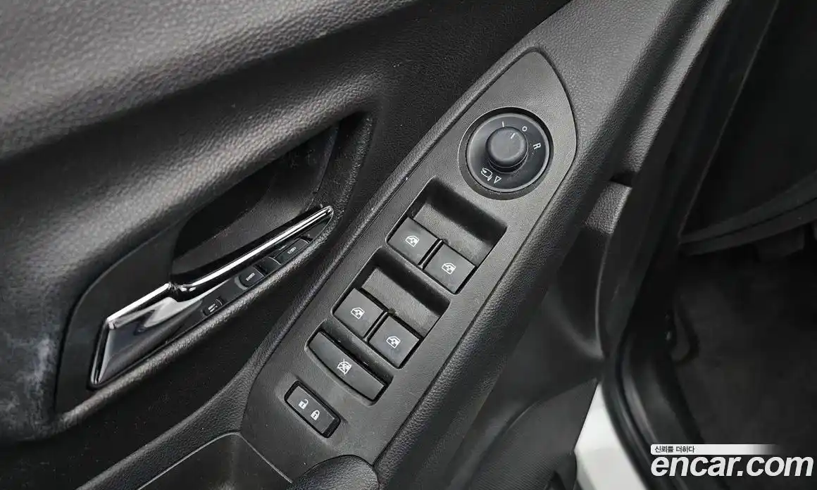Chevrolet Trax 2015 1.4 гидро в Москве № 1614817, фото 18