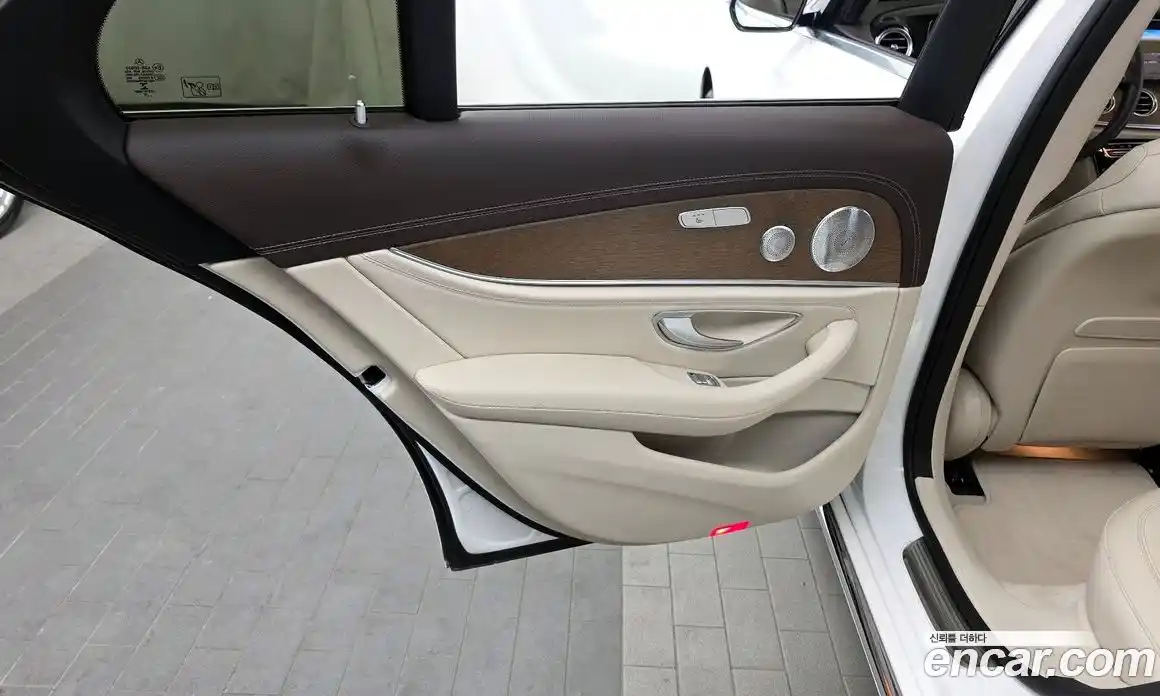 Mercedes-Benz E-Class 2017 2.0 гидро в Москве № 1617036, фото 14