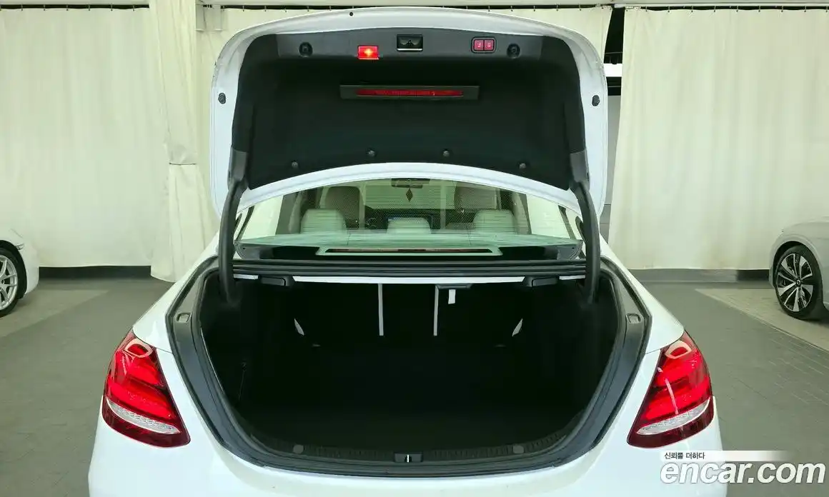 Mercedes-Benz E-Class 2017 2.0 гидро в Москве № 1617036, фото 25