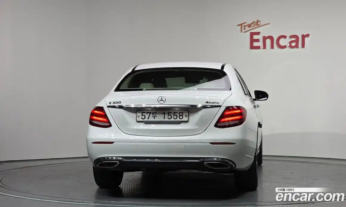 Mercedes-Benz E-Class 2017 2.0 гидро в Москве № 1617036, фото 3
