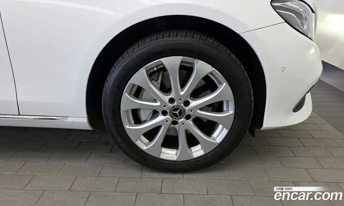 Mercedes-Benz E-Class 2017 2.0 гидро в Москве № 1617036, фото 4
