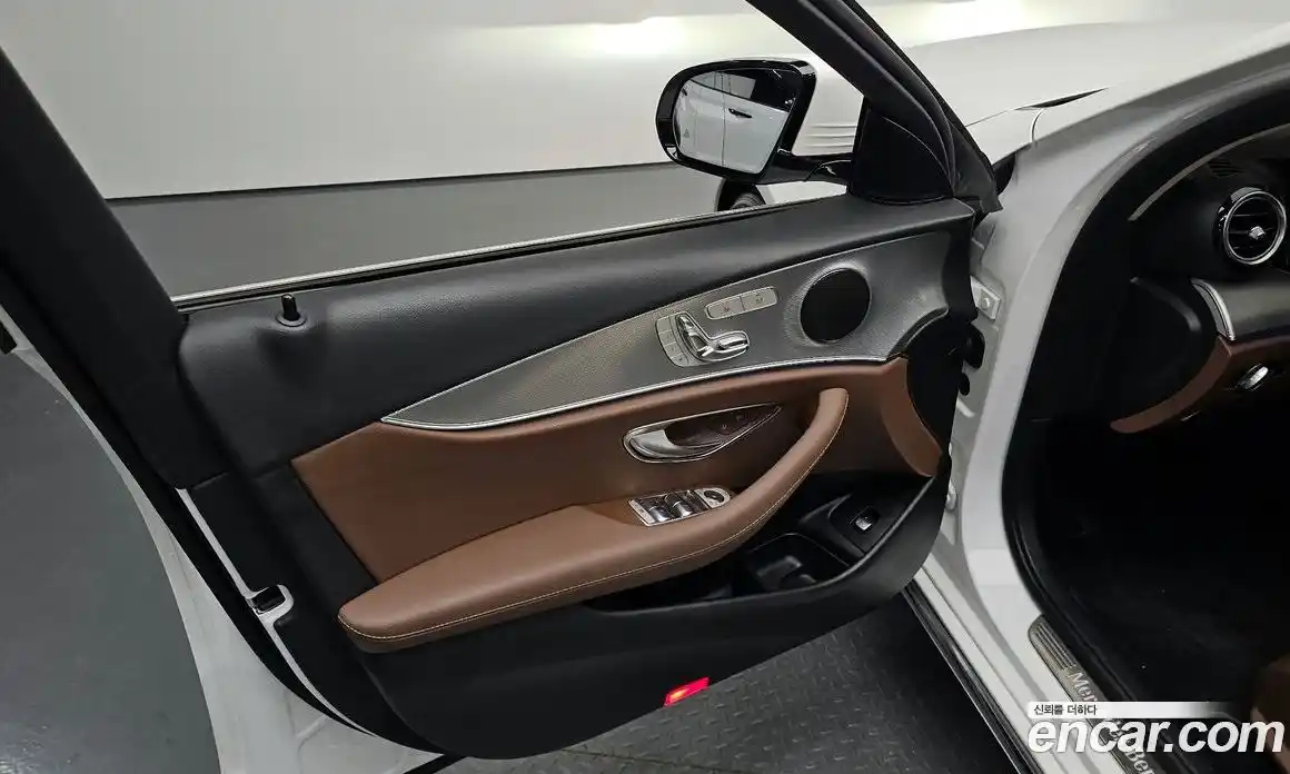 Mercedes-Benz E-Class 2018 2.0 гидро в Москве № 1617106, фото 13