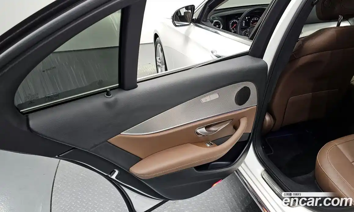 Mercedes-Benz E-Class 2018 2.0 гидро в Москве № 1617106, фото 14