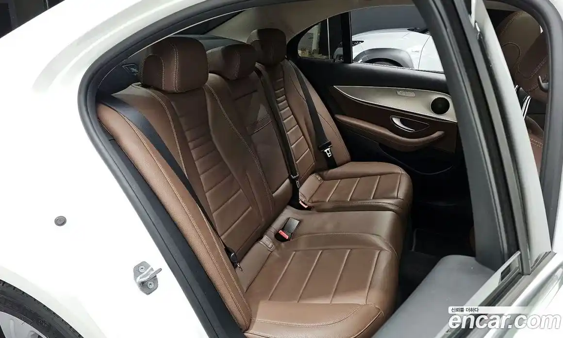 Mercedes-Benz E-Class 2018 2.0 гидро в Москве № 1617106, фото 15