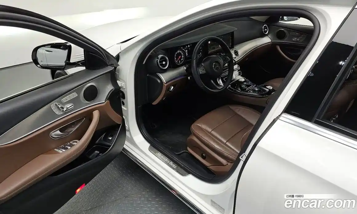 Mercedes-Benz E-Class 2018 2.0 гидро в Москве № 1617106, фото 16
