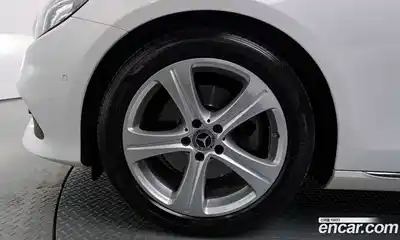 Mercedes-Benz E-Class 2018 2.0 гидро в Москве № 1617106, миниатюра 4