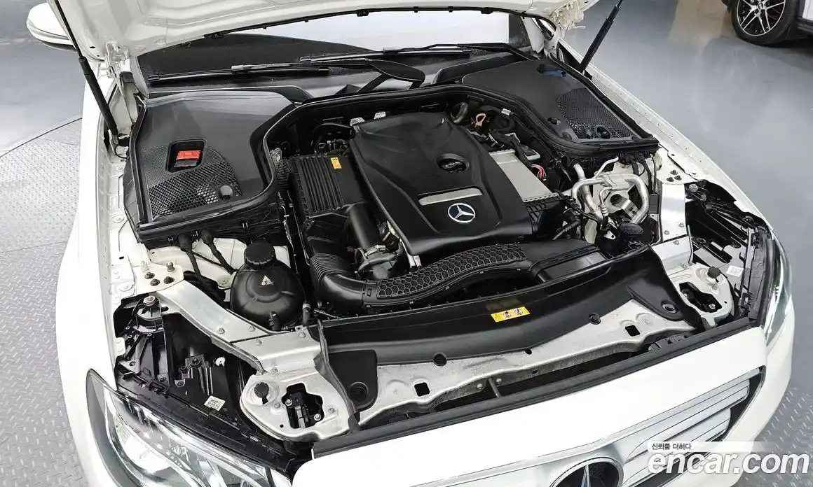 Mercedes-Benz E-Class 2018 2.0 гидро в Москве № 1617106, фото 5