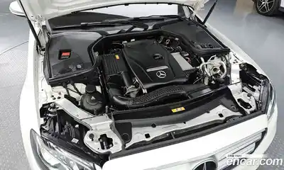 Mercedes-Benz E-Class 2018 2.0 гидро в Москве № 1617106, миниатюра 5