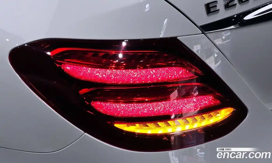 Mercedes-Benz E-Class 2018 2.0 гидро в Москве № 1617106, фото 8