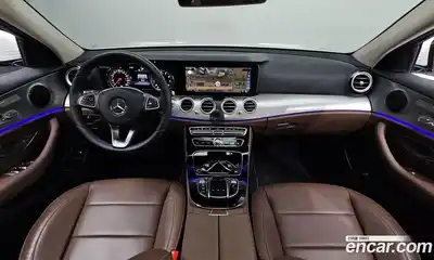 Mercedes-Benz E-Class 2018 2.0 гидро в Москве № 1617106, миниатюра 9