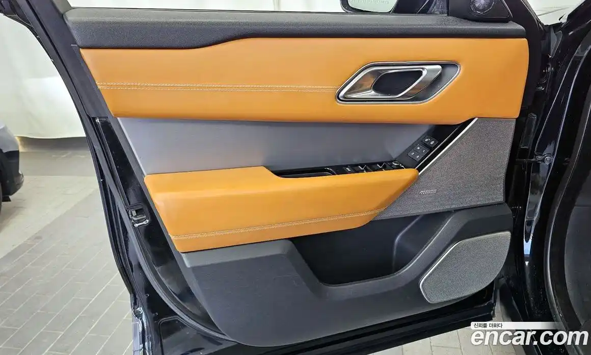 Land Rover Range-Rover Velar 2018 3.0 гидро в Москве № 1619682, фото 14