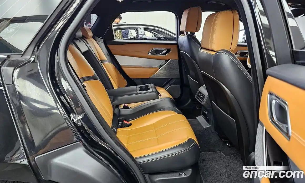 Land Rover Range-Rover Velar 2018 3.0 гидро в Москве № 1619682, фото 18