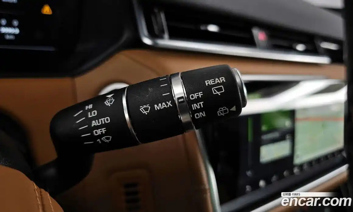 Land Rover Range-Rover Velar 2018 3.0 гидро в Москве № 1619682, фото 29