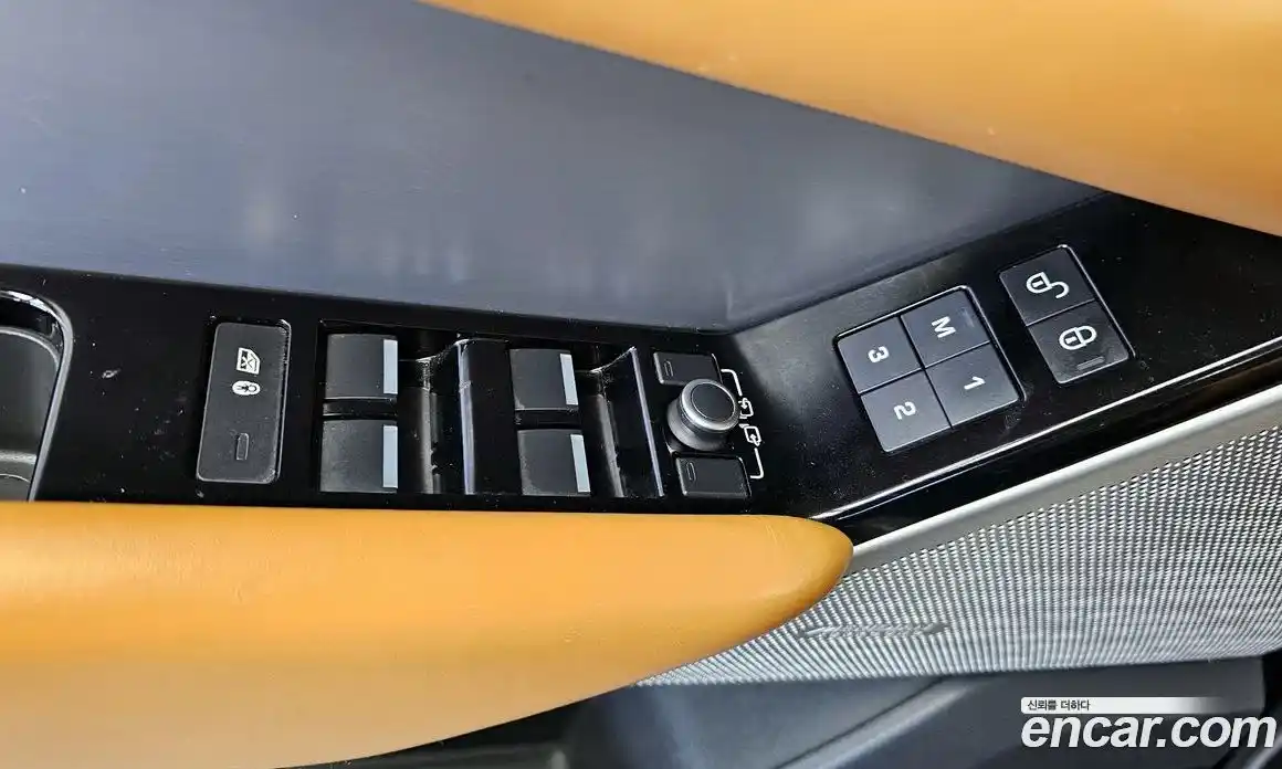 Land Rover Range-Rover Velar 2018 3.0 гидро в Москве № 1619682, фото 30